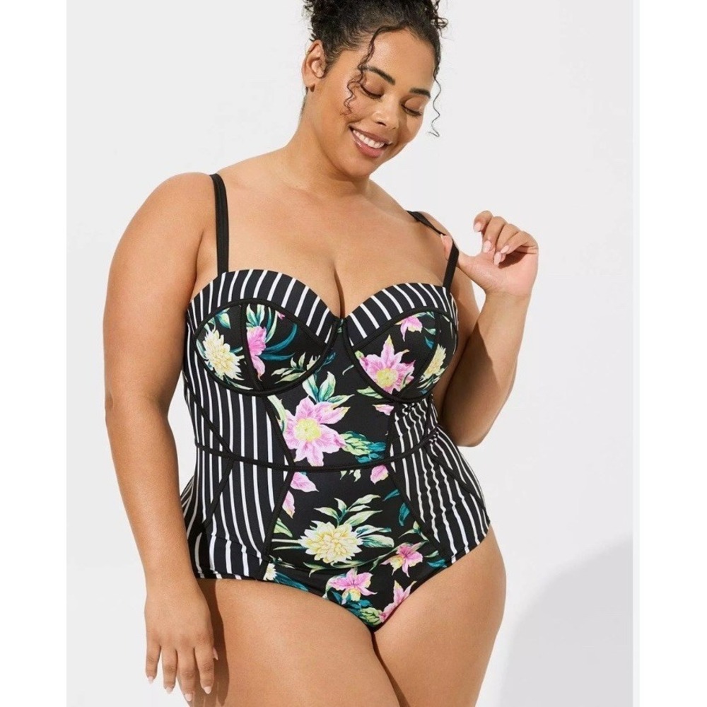 Torrid One Piece Swimsuit Size 4 DD/F Black Floral Striped Underwire Slim Fix